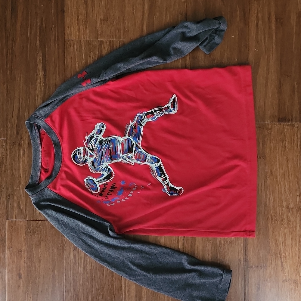 Boys Under Armour long sleeve shirt size 7